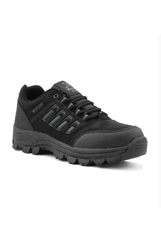 Water- and Cold-Resistant Winter Trekking Ankle Boots