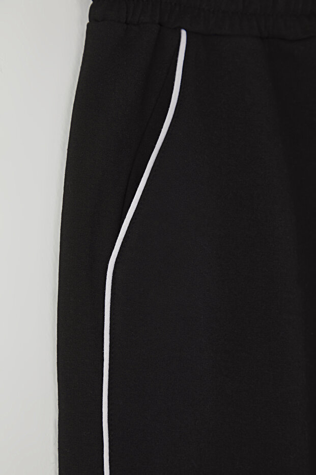 Siyah Regular/Normal Kesim Biyeli Şort & Bermuda TMNSS25SR00024 - 11