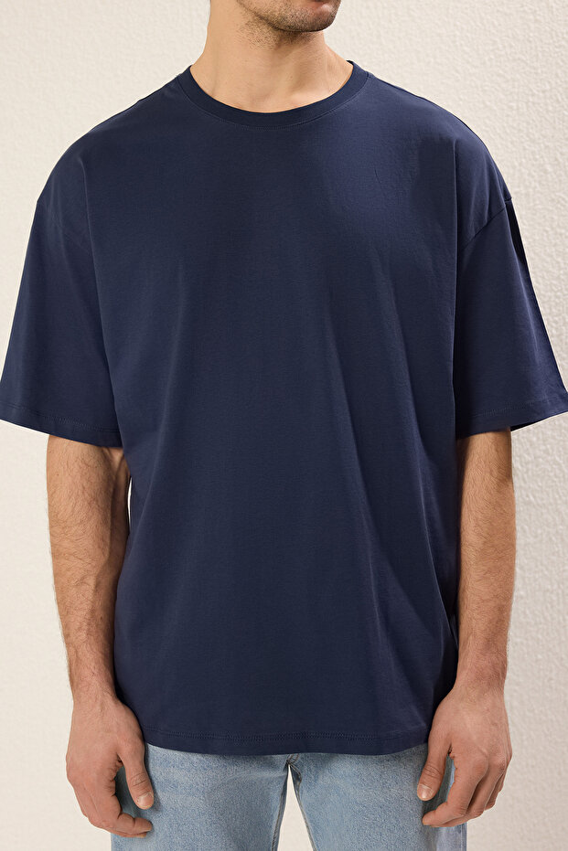 Lacivert Oversize/Geniş Kesim %100 Pamuklu Sırt Baskılı Kısa Kollu T-Shirt TMNSS23TS00168 - 4