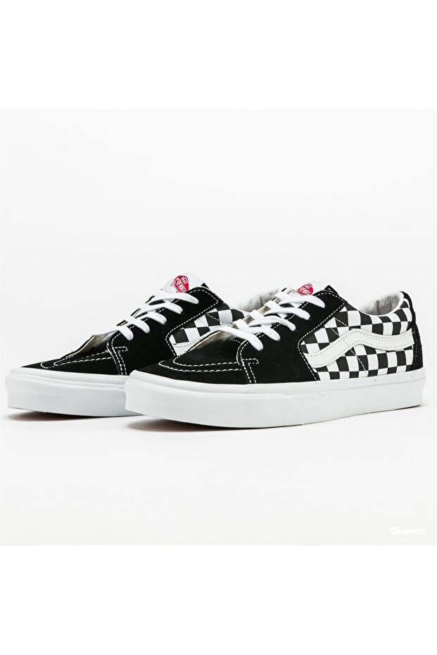 UA Sk8-Low Unisex Sneaker - 1