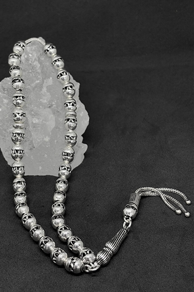 مسبحة فضية مع نمط معالجة في المنتصف - 2