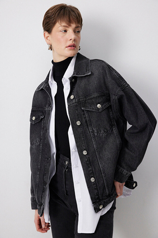 سترة من الدنيم مع جيوب - 4