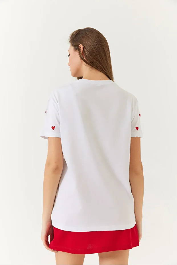 Kadın Kalp Nakışlı Tshirt 60602004 - 5