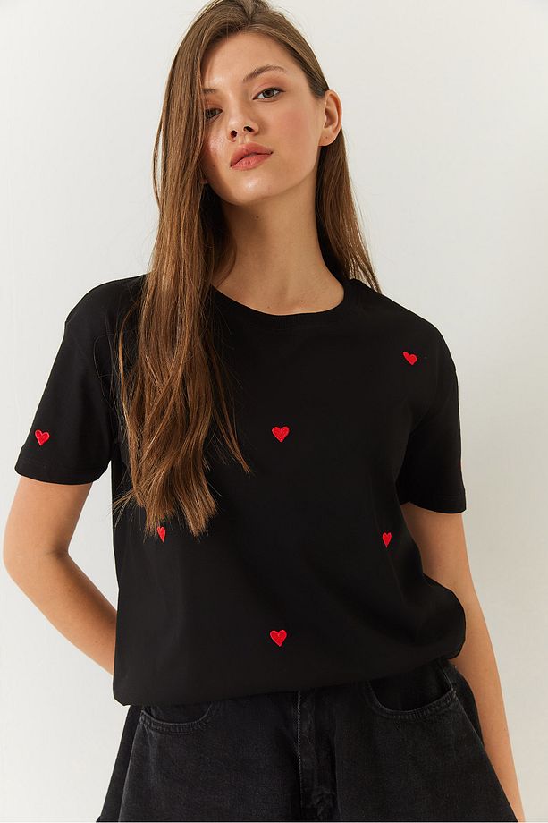 Kadın Kalp Nakışlı Tshirt 60602004 - 5