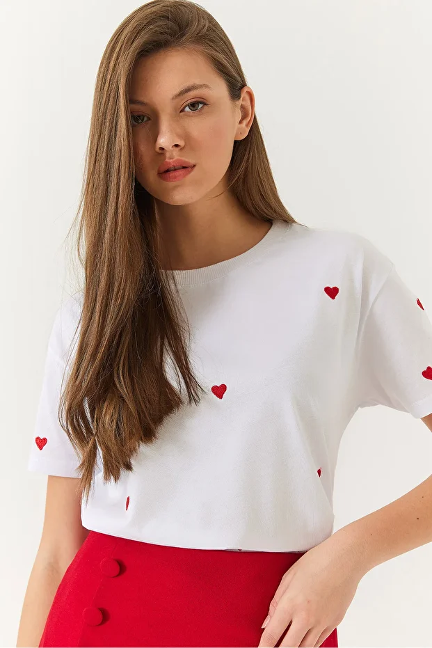 Kadın Kalp Nakışlı Tshirt 60602004 - 3