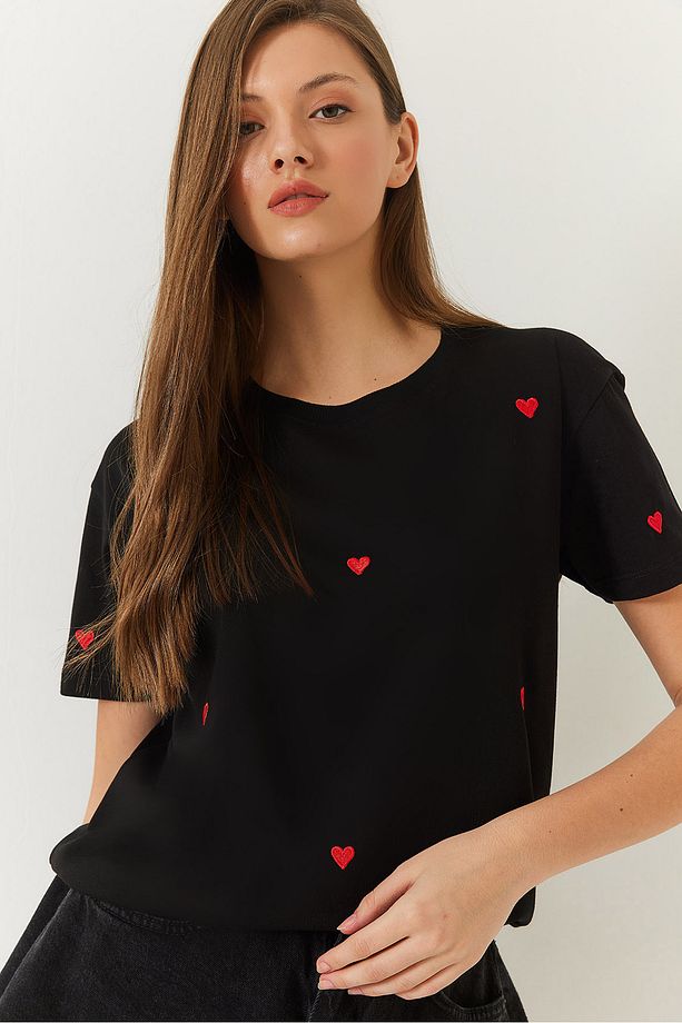 Kadın Kalp Nakışlı Tshirt 60602004 - 1