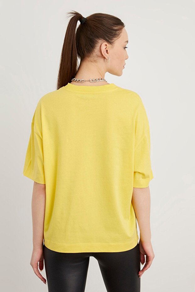 Γυναικείο κίτρινο μπλουζάκι Basic Oversize - 6