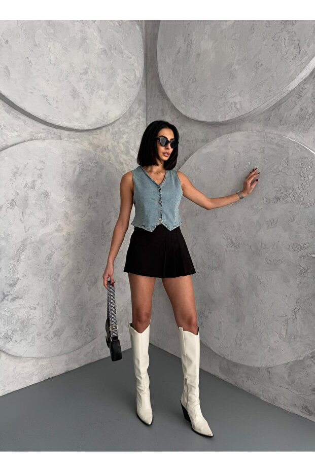 Buttoned V-Neck Denim Vest - 4