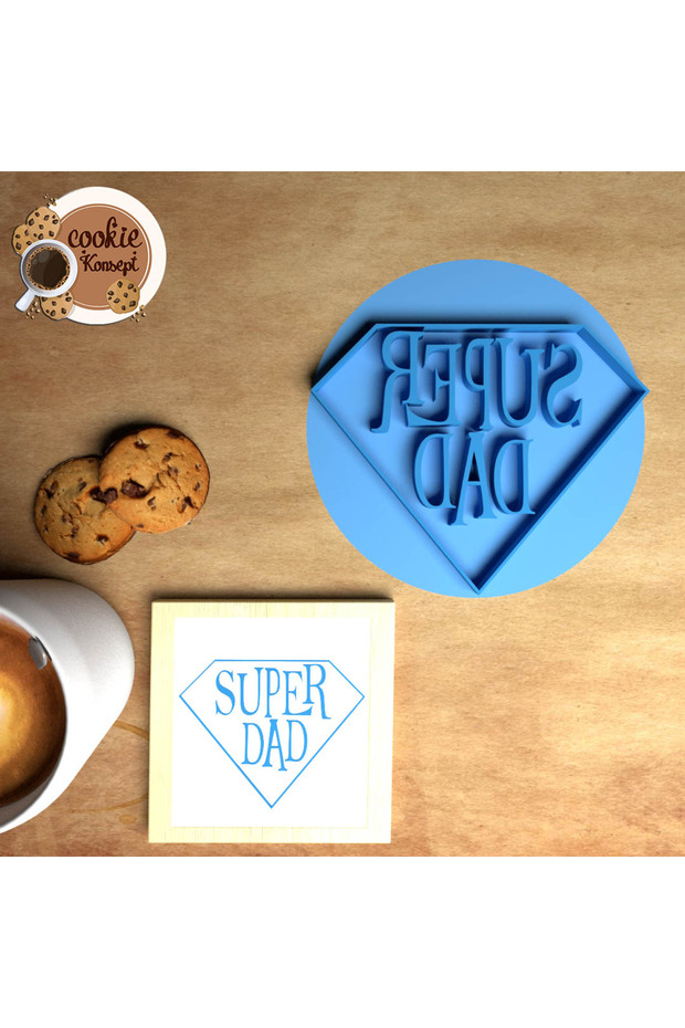 قالب كوكي مطبوع عليه عبارة Super Dad Concept - ختم