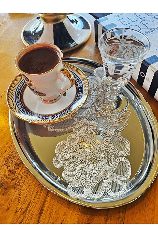 Set of 6 Cocktail Napkins Coffee Presentation Lace Tray Cover