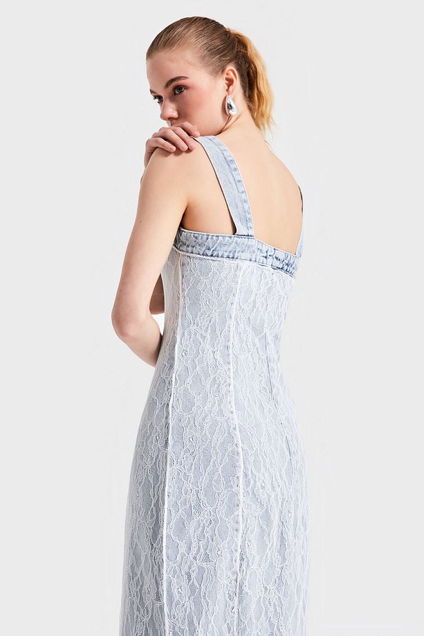 Kadın Kot Rengi 11S5-3 Dantelli Önü Düğmeli Tasarım Askılı Maxi Boy Denim Elbise - 5