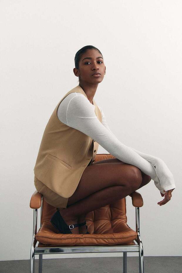 تنورة قصيرة من قماش التويل - 2