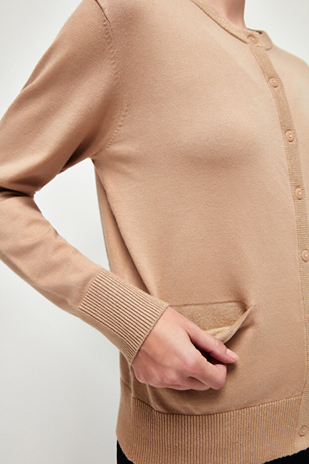 Düğmeli Simli Cepli Triko Hırka - 6