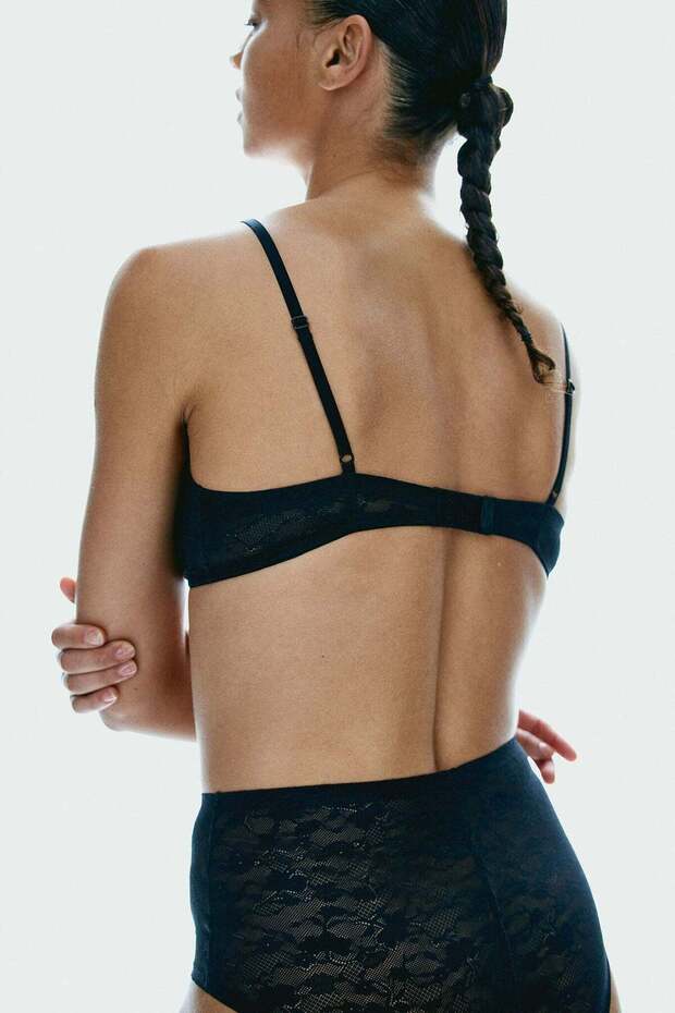 حمالة صدر من الدانتيل الناعم - 1