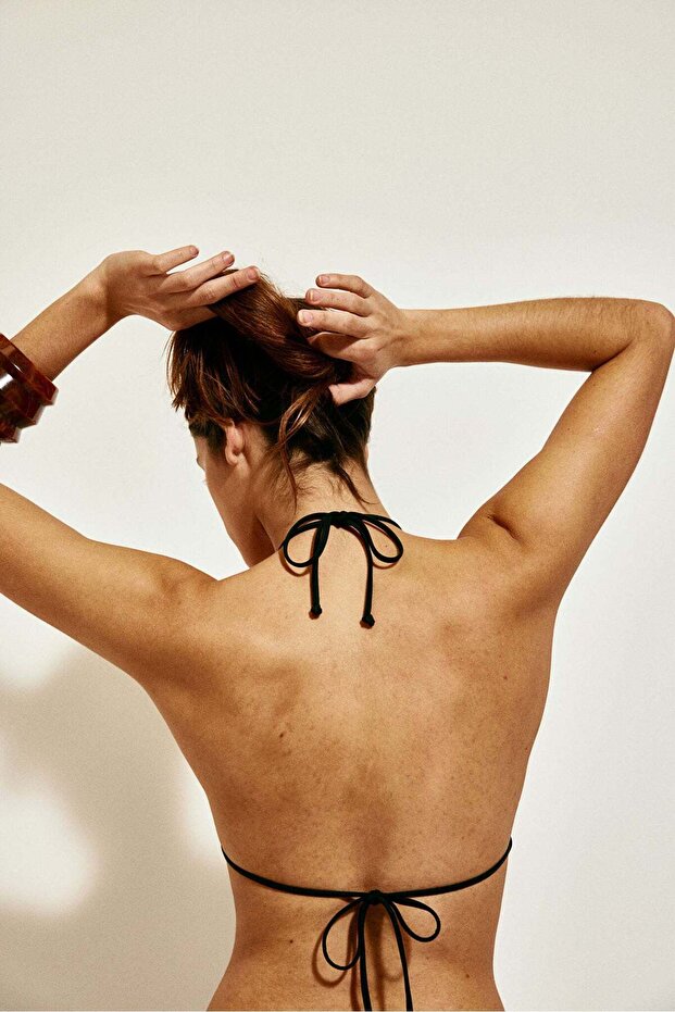 الجزء العلوي من بيكيني مثلث مبطن - 6