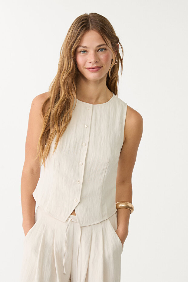 بلوزة مزخرفة بأزرار - 1