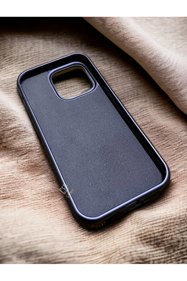 حافظة آيفون 13 من السيليكون - 2