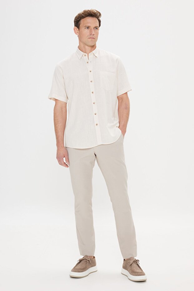 Erkek Bej Comfort Fit Rahat Kesim Düğmeli Yaka Keten Görünümlü %100 Pamuk Flamlı Kısa Kollu Gömlek - 2