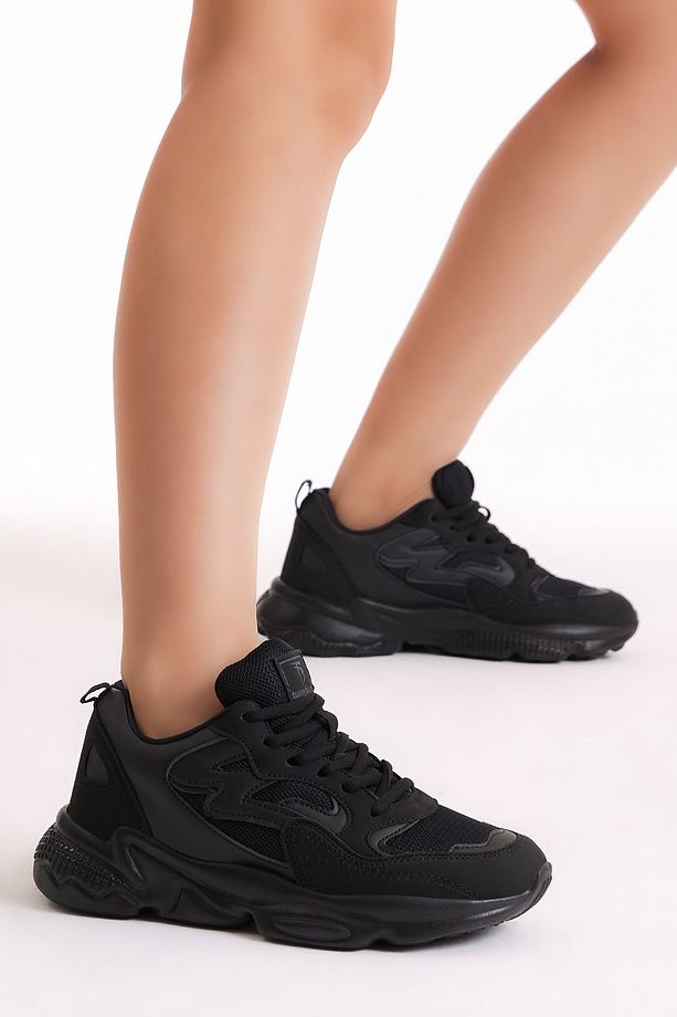 Unisex Siyah Rahat Kalıp Yüksek Taban Bağcıklı Spor Ayakkabı - 1