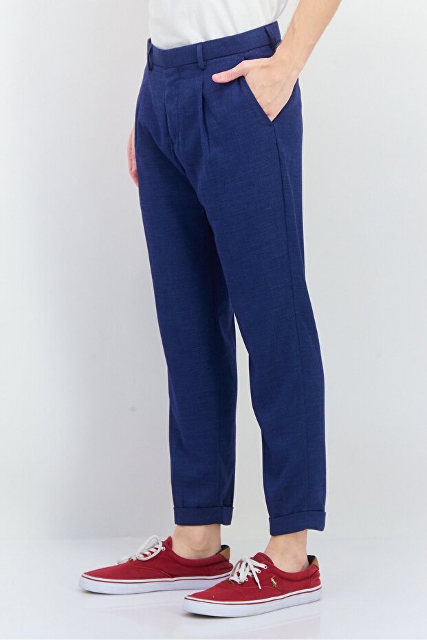 بنطال رجالي بقصة عادية، لون كحلي سادة، بقصة ضيقة من الأسفل - 3