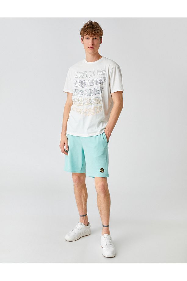 Slim Fit Aslan Işlemeli Şort - 2