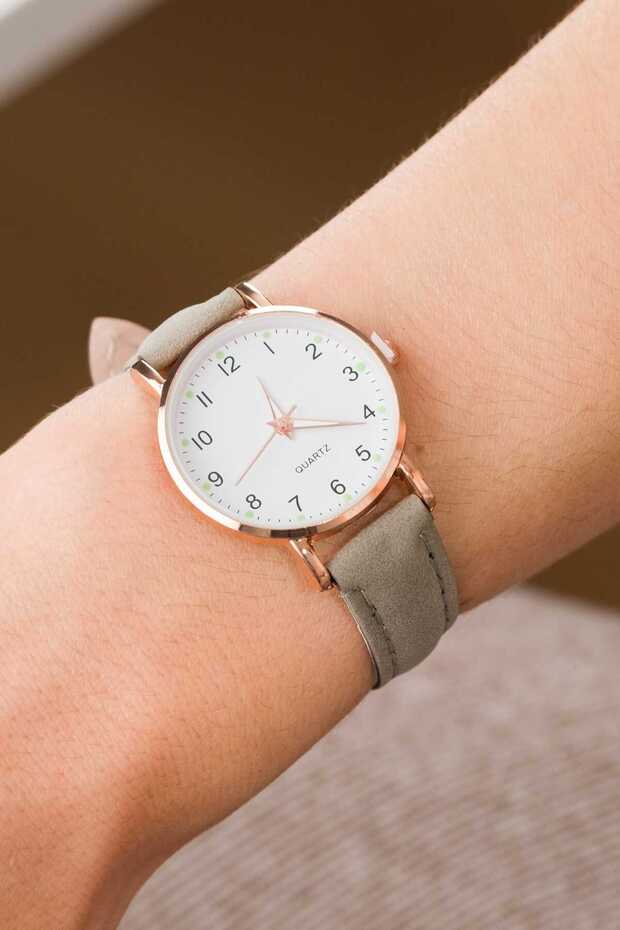 Retro Vintage Women Gift Wrist Watch