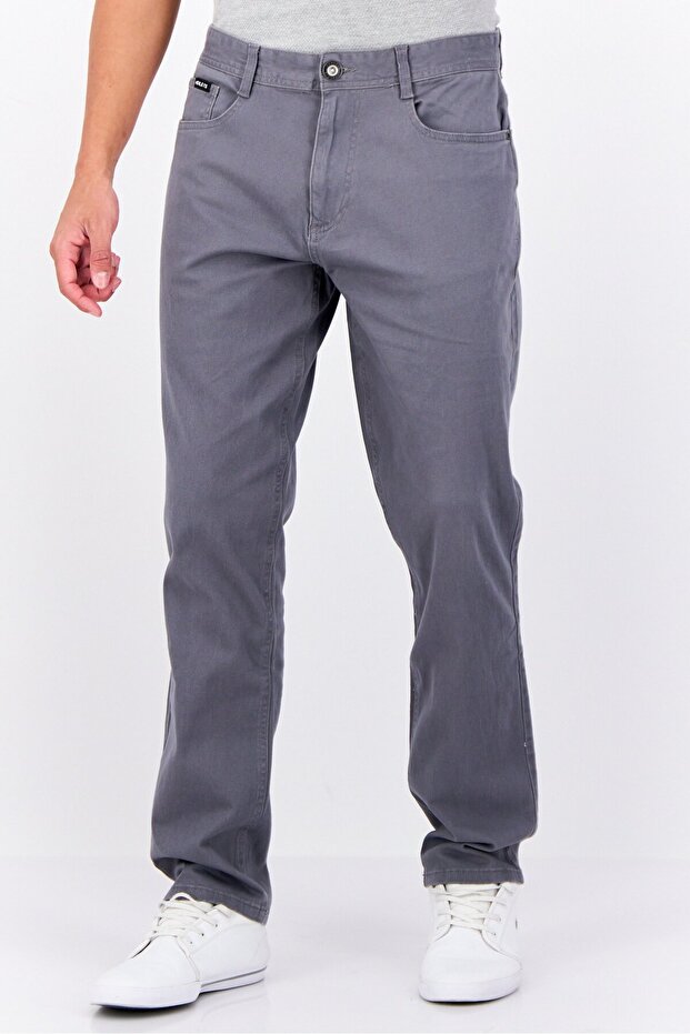 Men Regular Fit Solid Chino Pants, Grey - 1