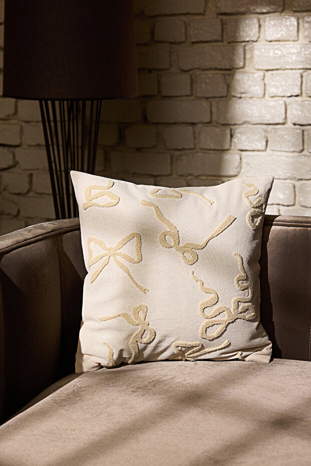Fiyonk Punch Detaylı Tekli Kırlent Kılıfı 45x45cm TPHSS25KKK00004