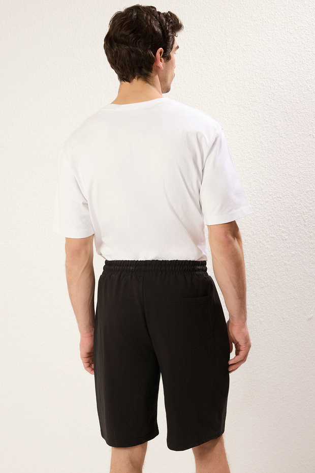 Basic Siyah Oversize/Geniş Kesim Lastik Belli Bağcıklı Şort TMNSS22SR0257 - 5