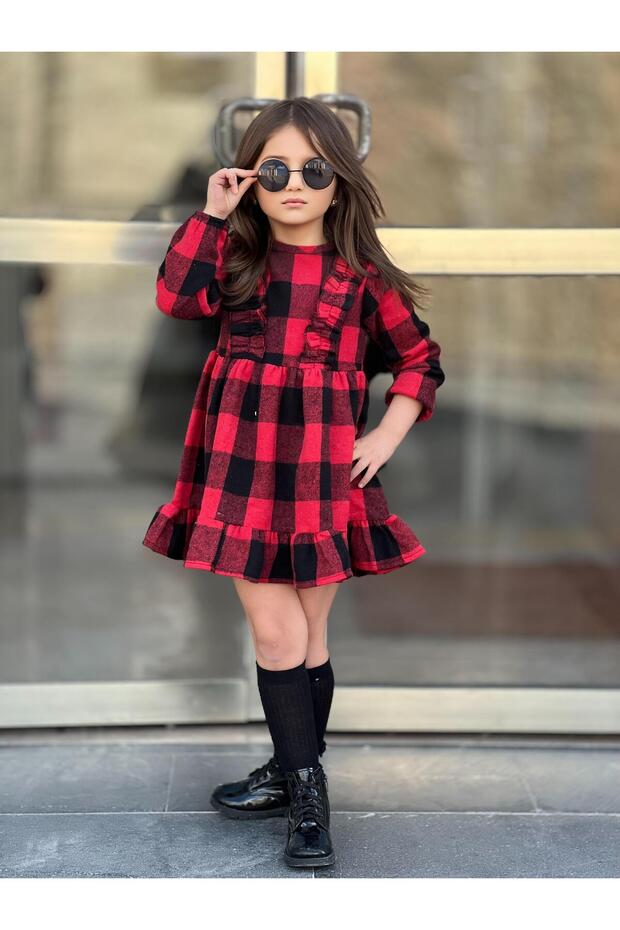 Devojčica u haljini - 3