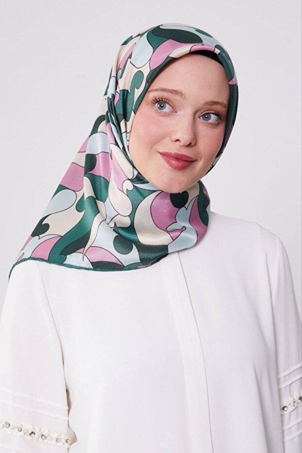 وشاح كريستال لامع بنمط تجريدي - 1