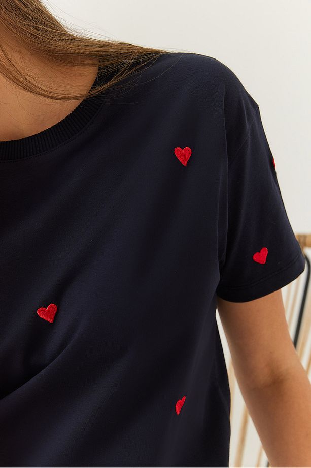 Kadın Kalp Nakışlı Tshirt 60602004 - 5