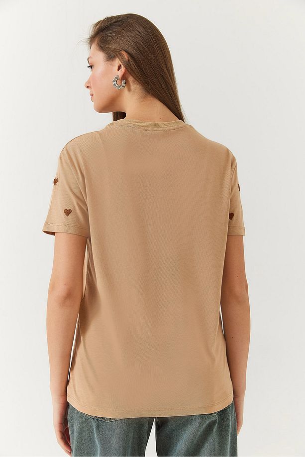 Kadın Kalp Nakışlı Tshirt 60602004 - 6