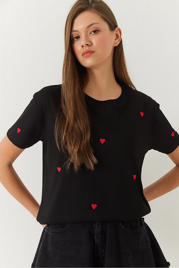 Kadın Kalp Nakışlı Tshirt 60602004 - 4