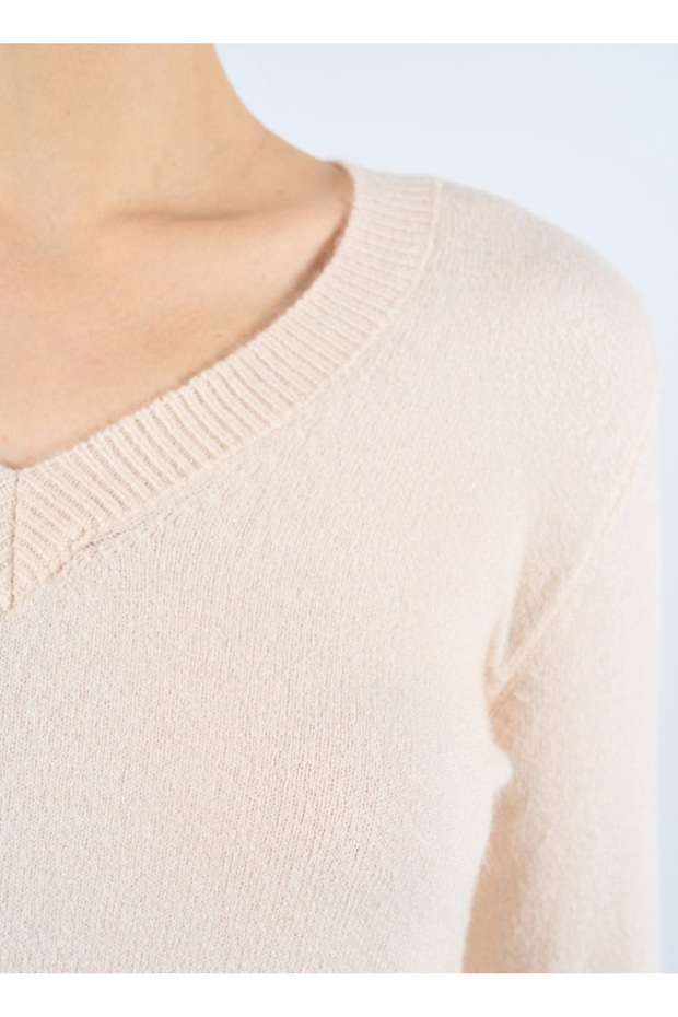 سترة أساسية برقبة على شكل حرف V - 4