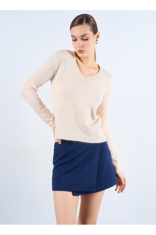 سترة أساسية برقبة على شكل حرف V - 2