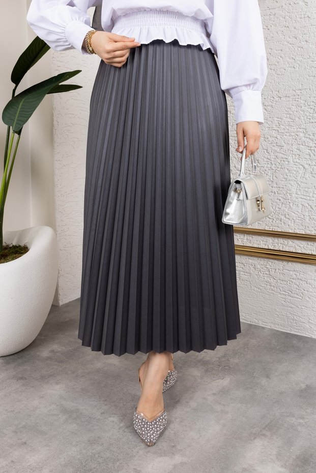 Women's Hijab Clothing and Leather Look Pleated Long Skirt with Elastic Waist Detail