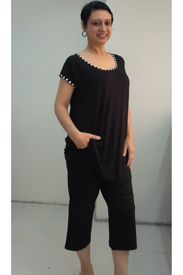 Black Black and White Piping Detailed Low Sleeve under Pocket Capri Length Combed Cotton Viscose Timing