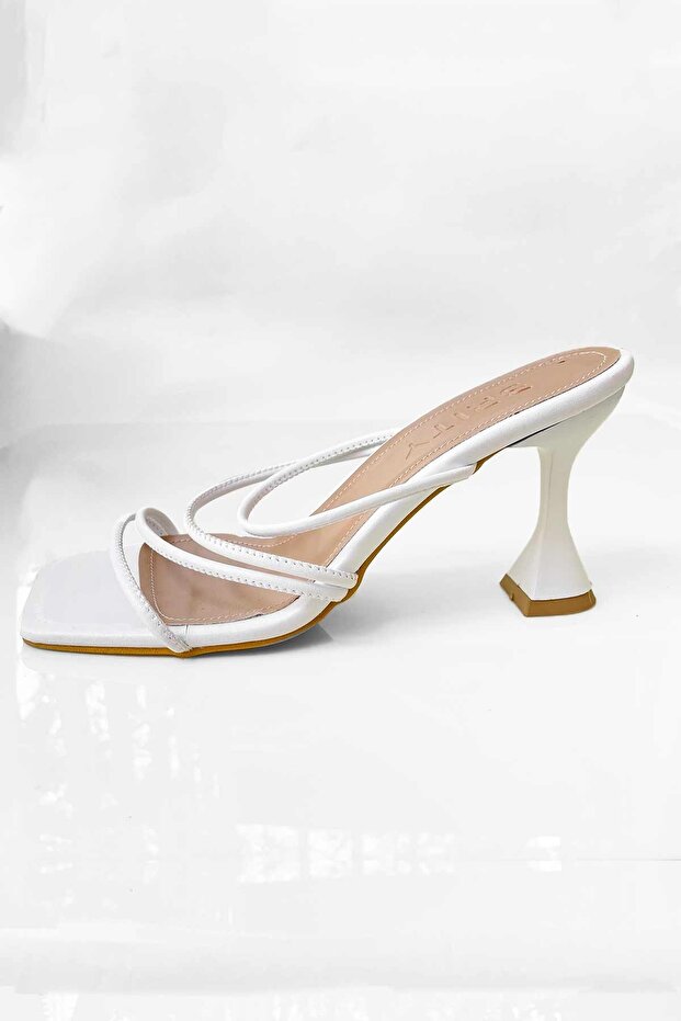 Çapraz Bantlı Topuklu Sandalet - 7