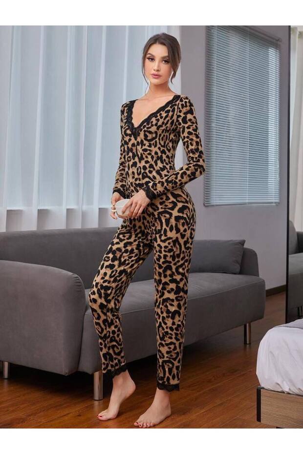 Women's Lace Collar Leopard Print Long Sleeve Pajamas Set