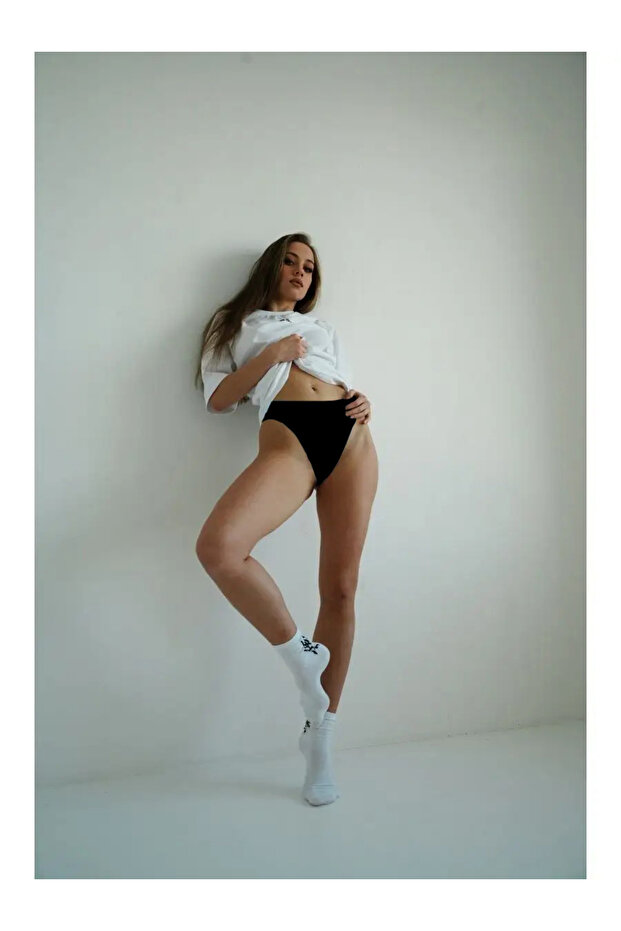 Navelli Model Düz Desensiz Örme Model Yumuşak Dikişli Spor String Külot Siyah Renk - 5