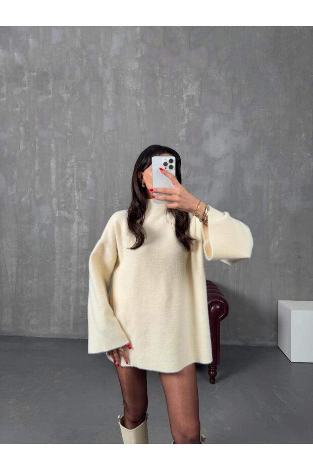 Stone - Turtleneck Glitter Sweater