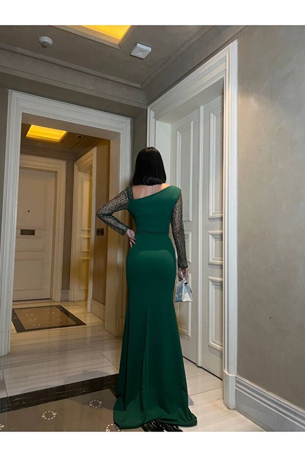 Sukienka wieczorowa damska z zielonej krepy Diver z rękawami z tiulu i kamieni, z drapowanym przodem i długością maxi - 4