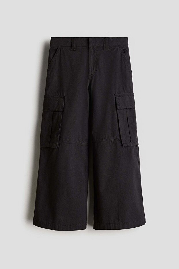 Wide cargo trousers