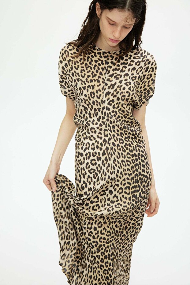 Tapered-waist dress