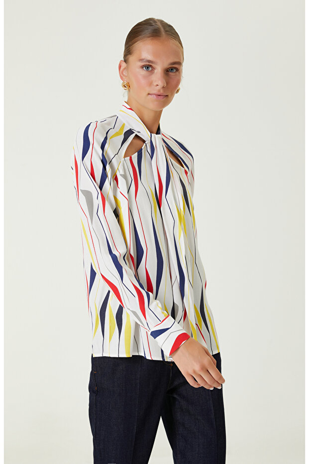 Beyaz Desenli Bluz - 4