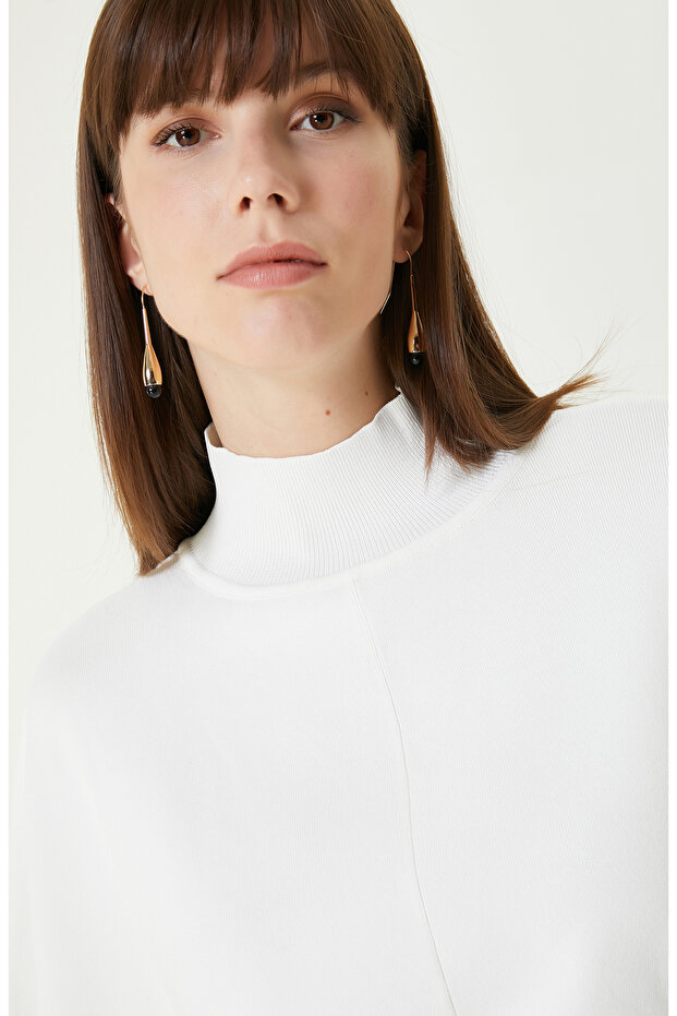 Kırık Beyaz Rahat Kalıp Basıc Triko Kazak - 2