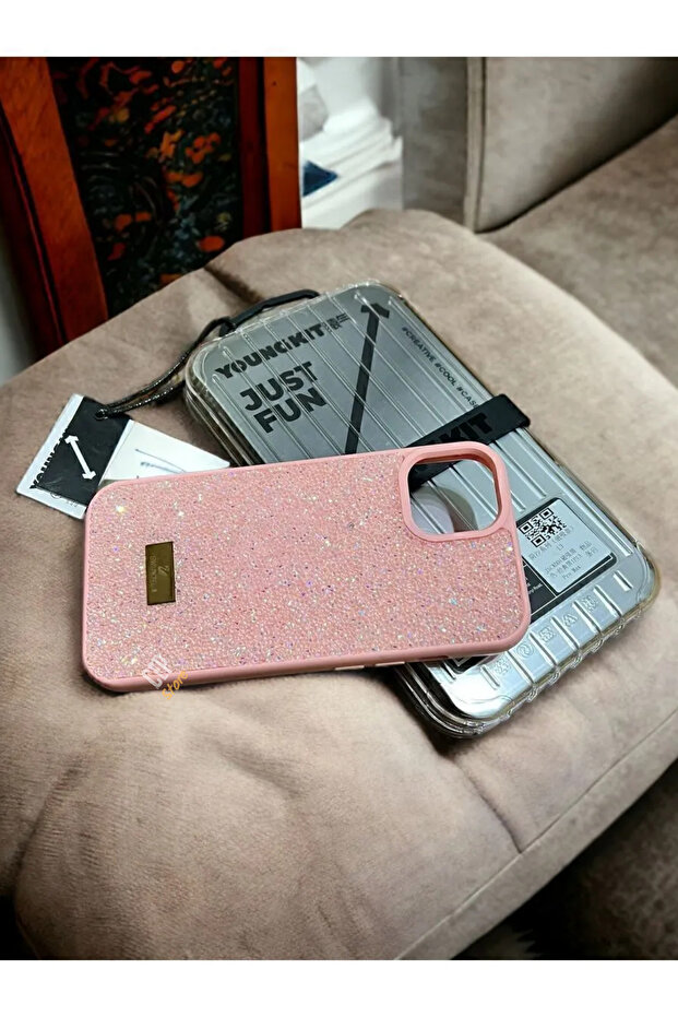 حافظة آيفون 13 من السيليكون - 3