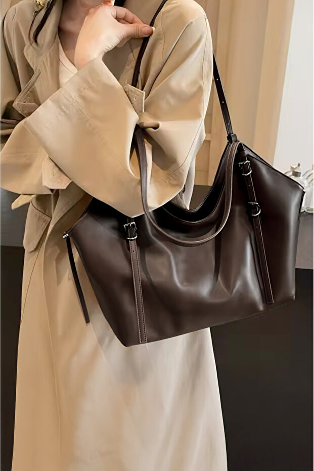 Women's Bitter Brown Faux Leather Hand and Shoulder Bag