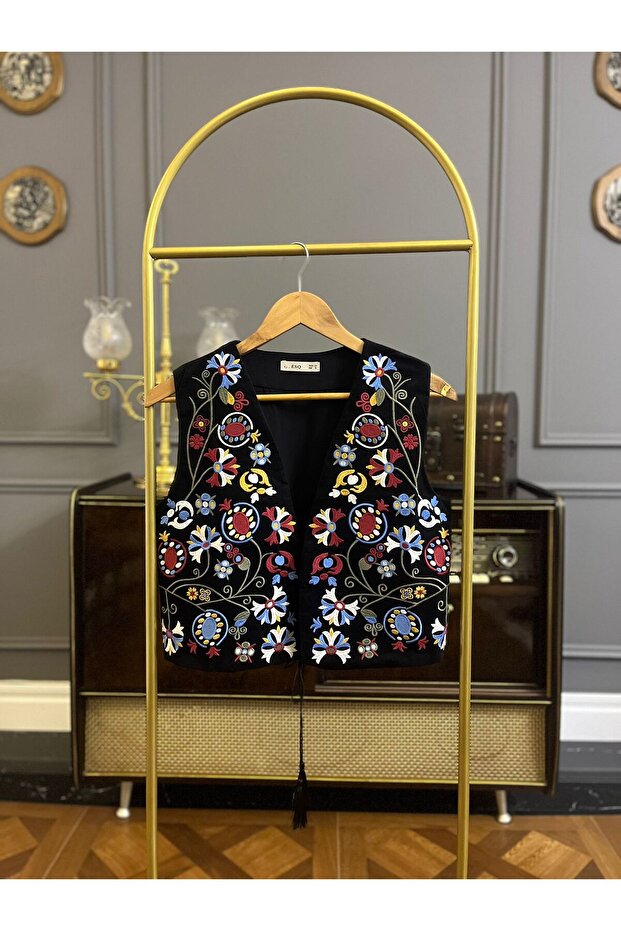 Nakışlı Yelek - 1